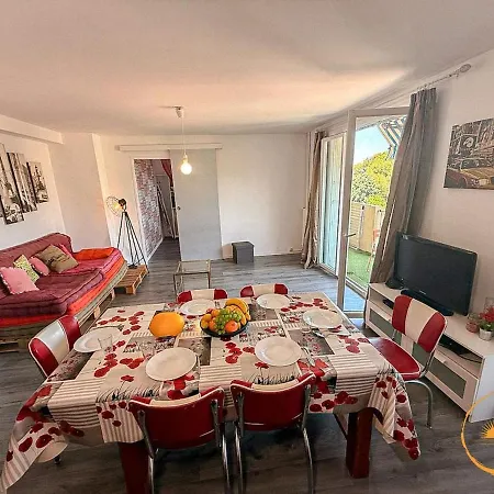 F4 Montpellier, Vue Imprenable Апартаменты *